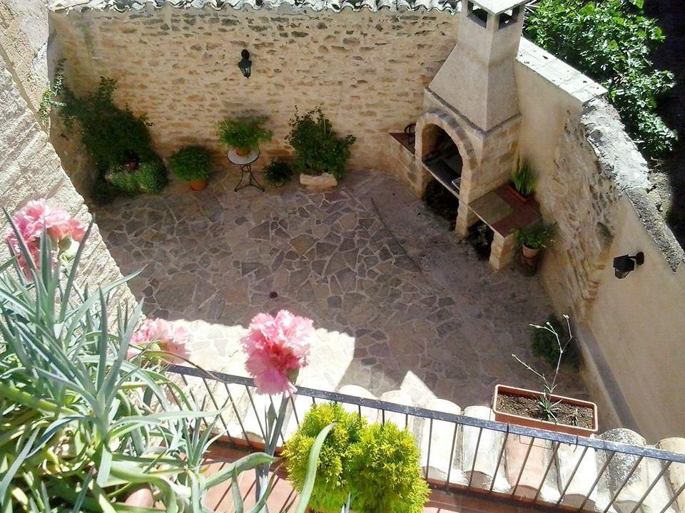 Las Bodegas Del Gilo Valdealgorfa Номер фото