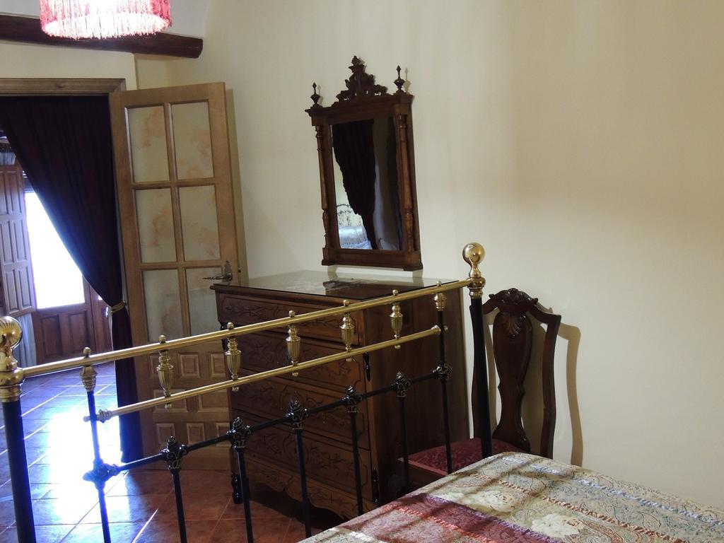 Las Bodegas Del Gilo Valdealgorfa Номер фото