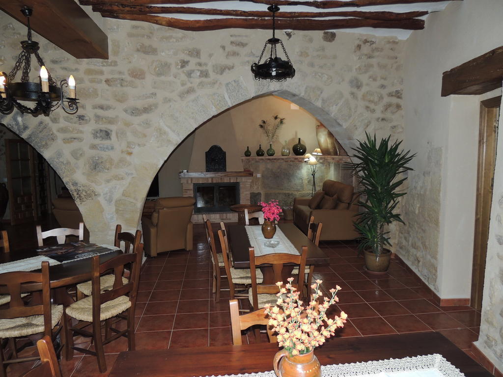 Las Bodegas Del Gilo Valdealgorfa Екстер'єр фото